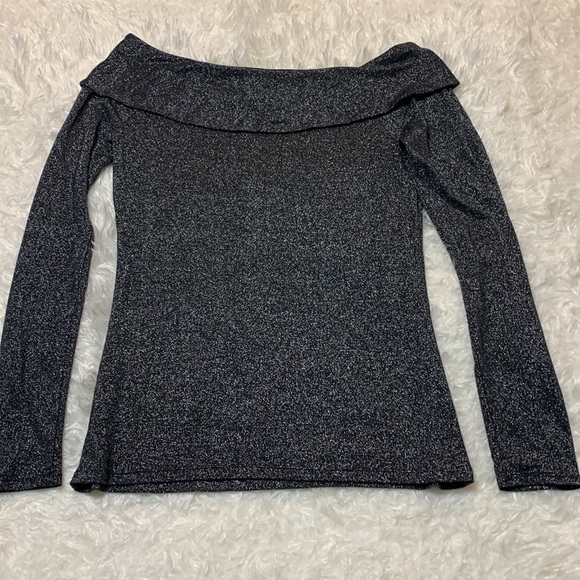 WHBM Off-Shoulder Top with Button Detail - Picture 4 of 5